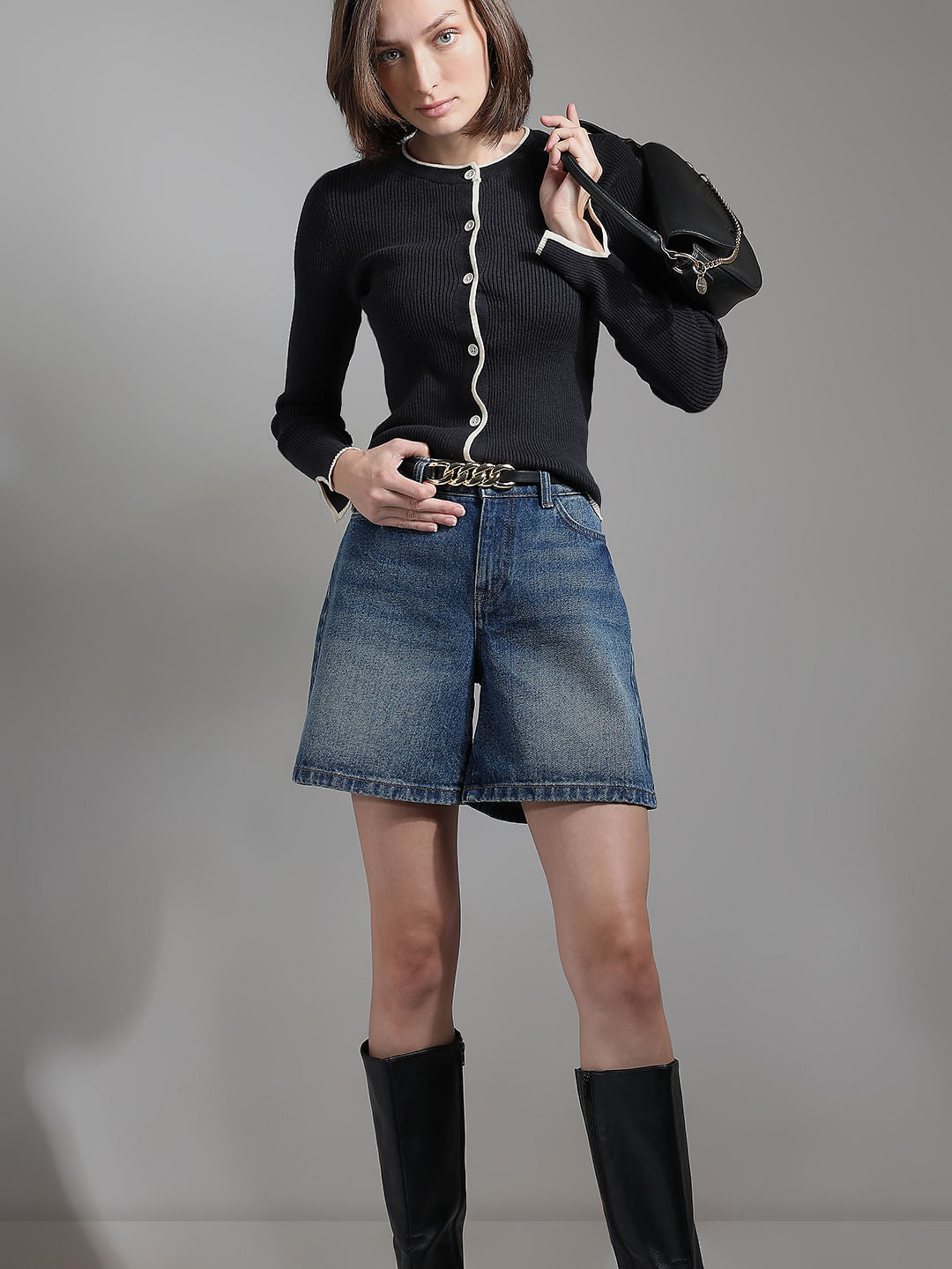 Black O-Neck Buttoned Cardigan