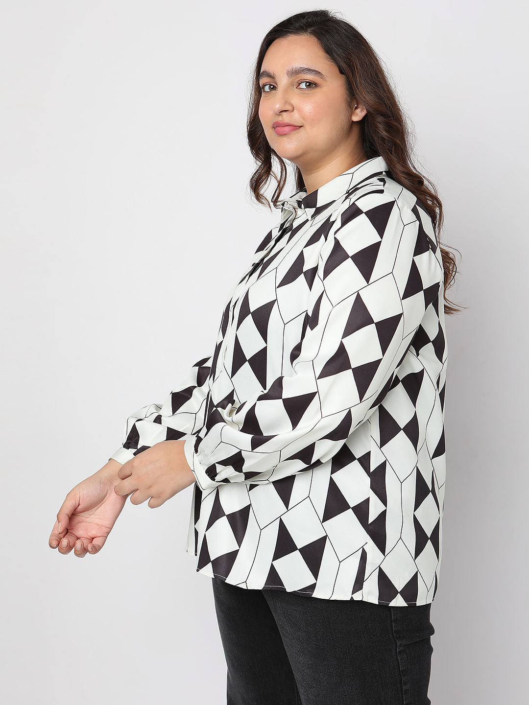 Curve Black & White Printed Shirt