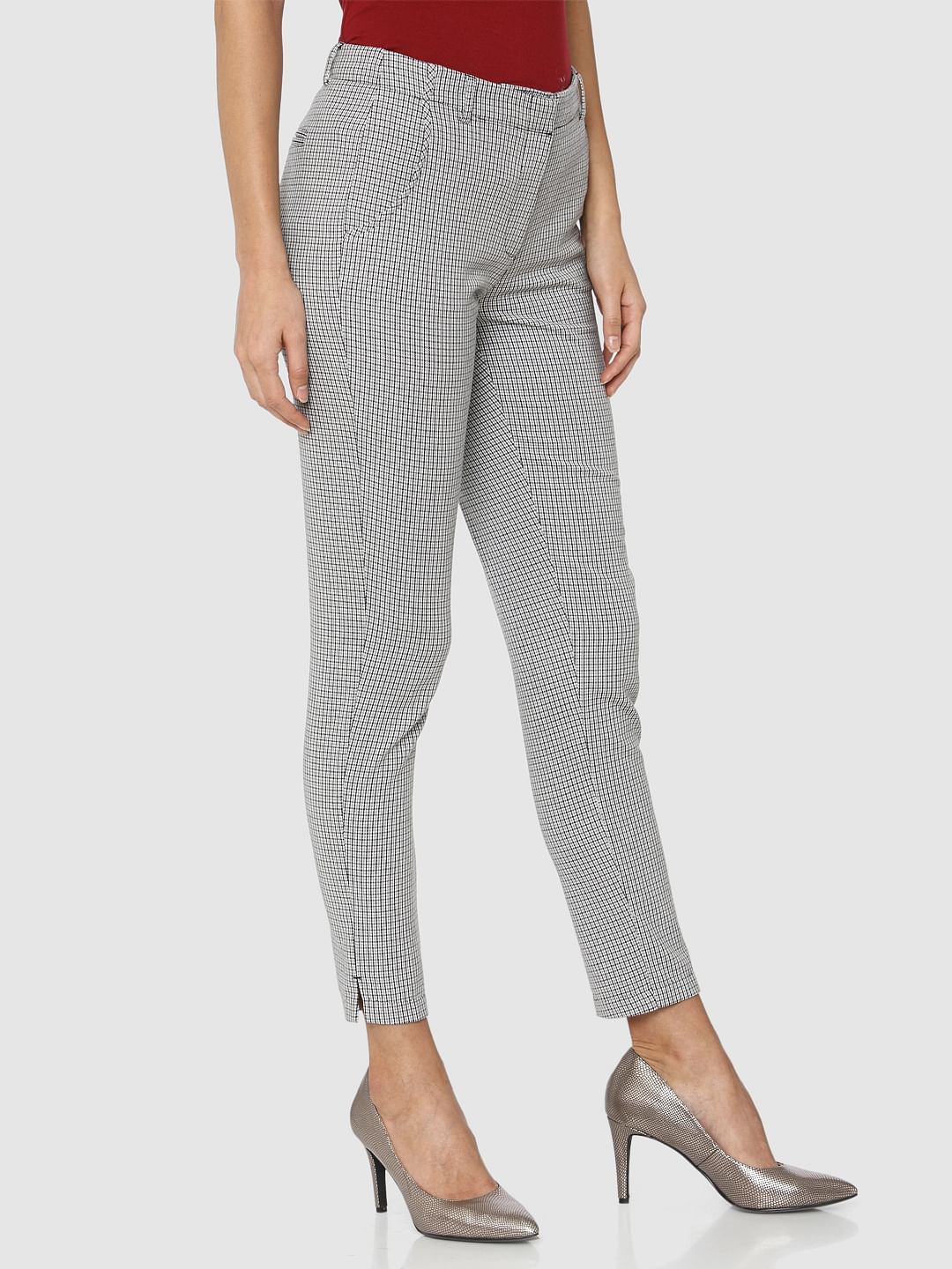 Grey Mid Rise Checks Ankle Length Slim Fit Pants