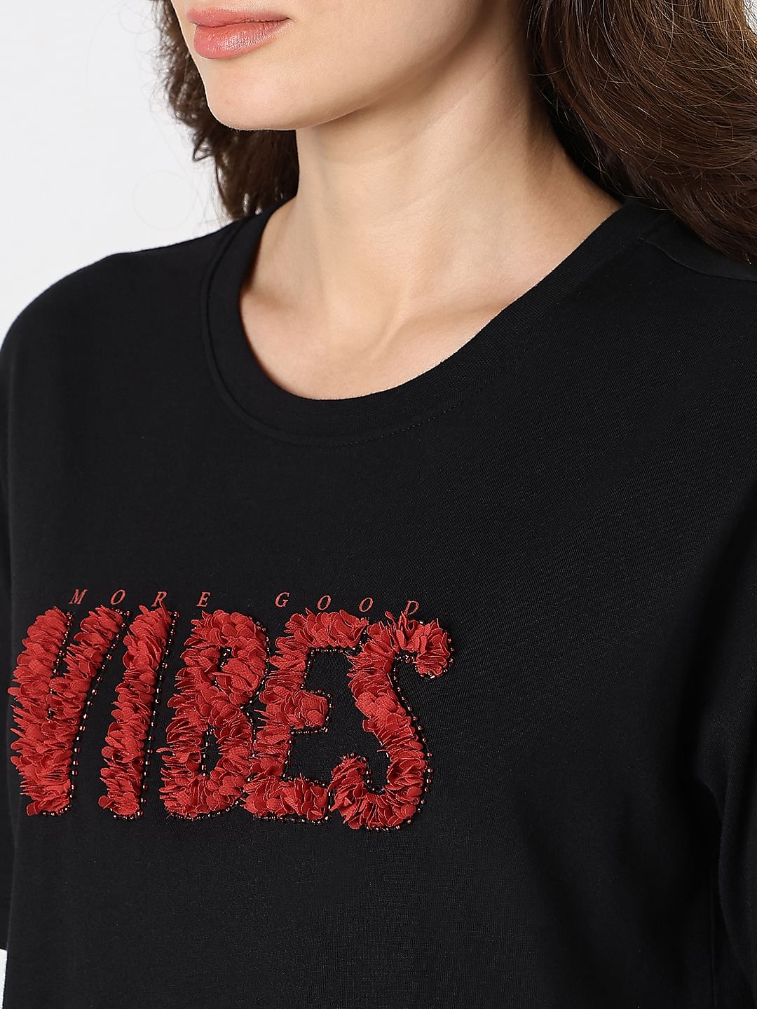 Black Textured Embroidery T-Shirt