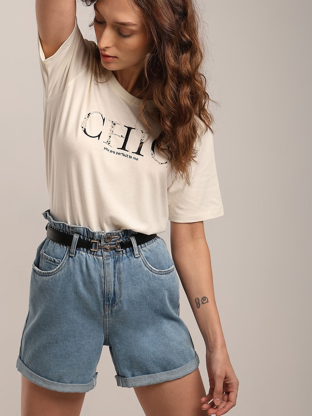 White Chic Text Print T-Shirt