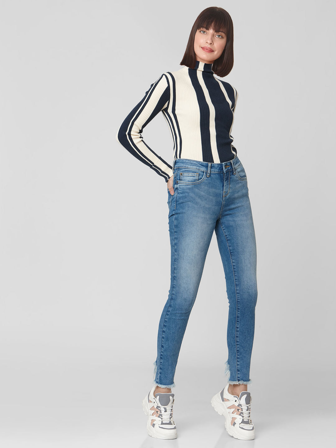 Blue Mid Rise Frayed Hem Skinny Fit Jeans