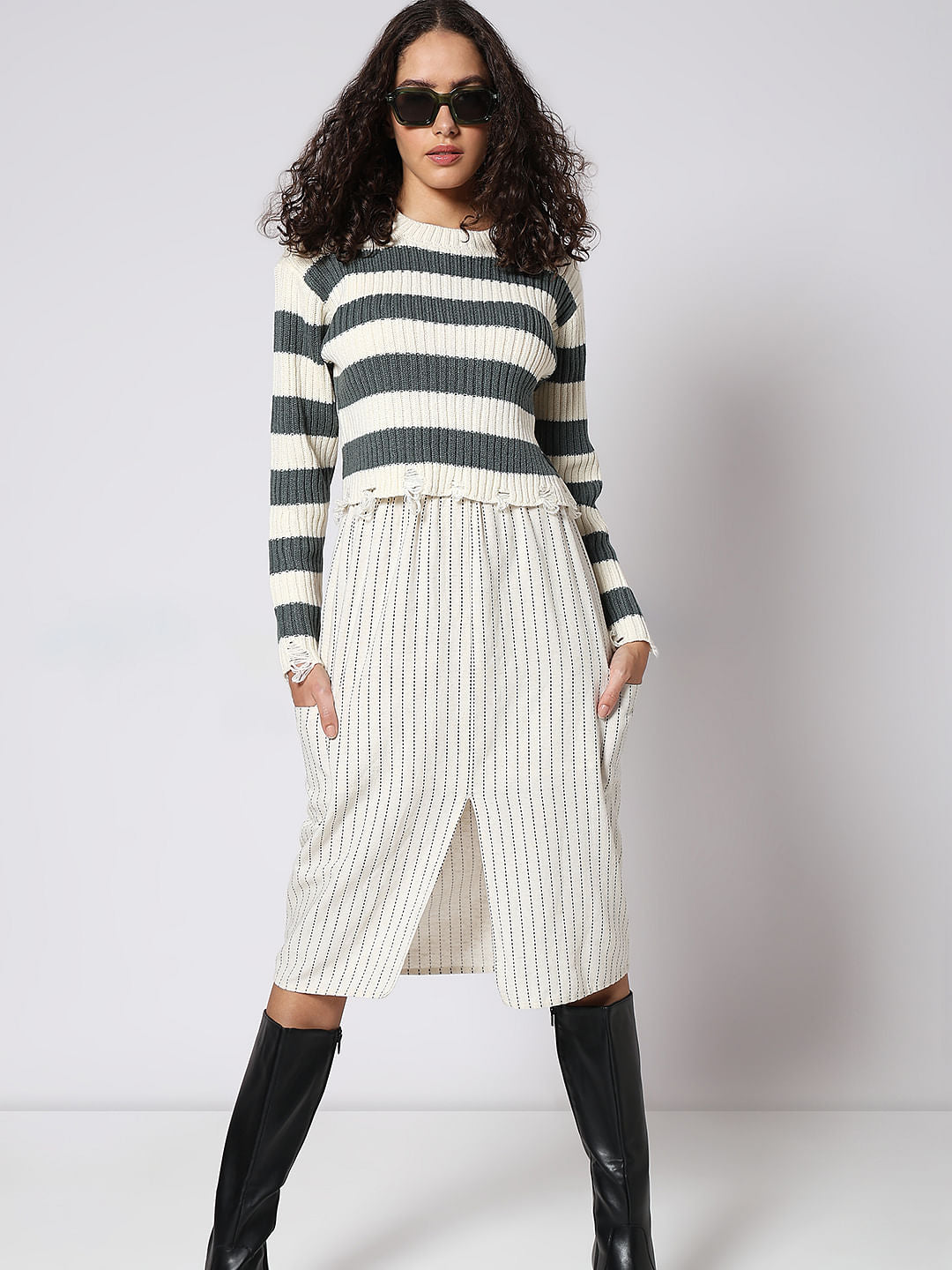 Ecru Colourblocked Knitted Pullover