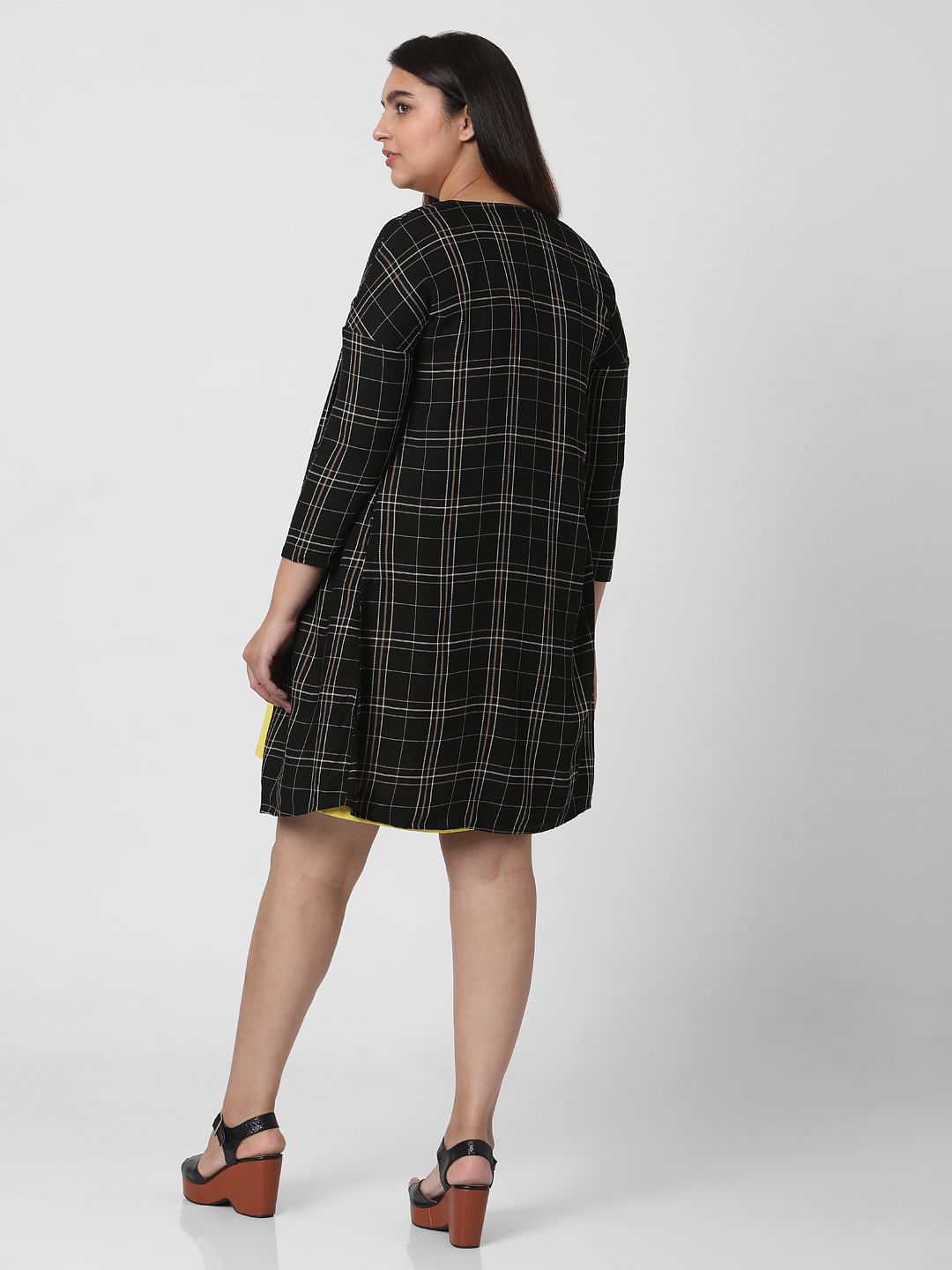 Curve Black Check Shrug