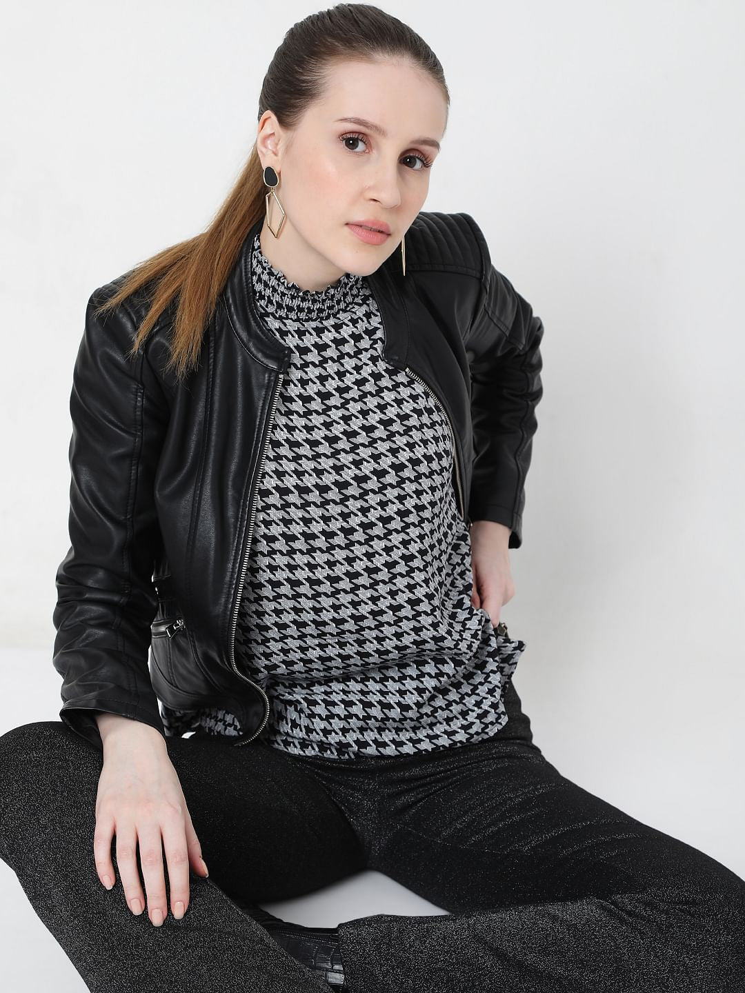 Grey Houndstooth Print Top