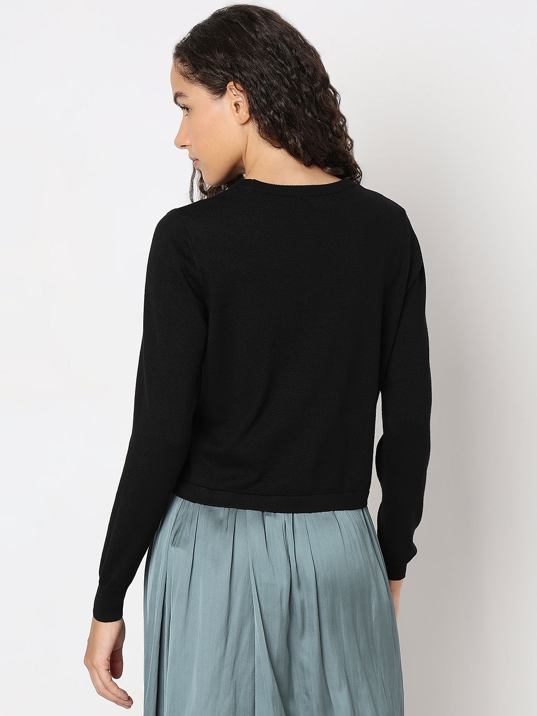 Black O-Neck Pullover