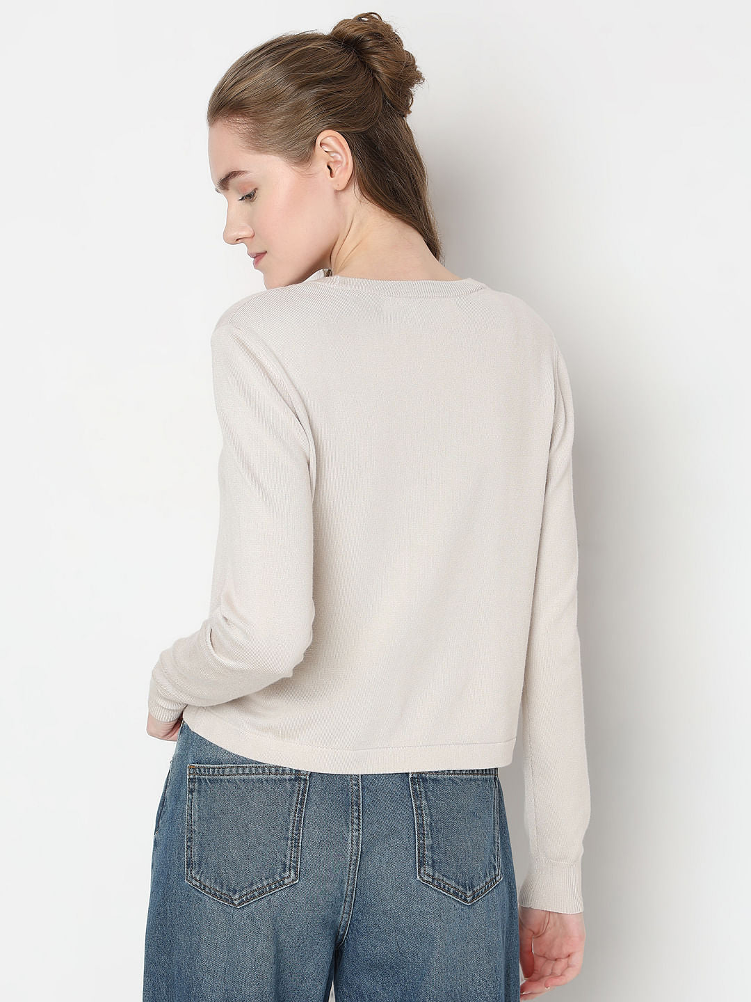 White O-Neck Short Pullover