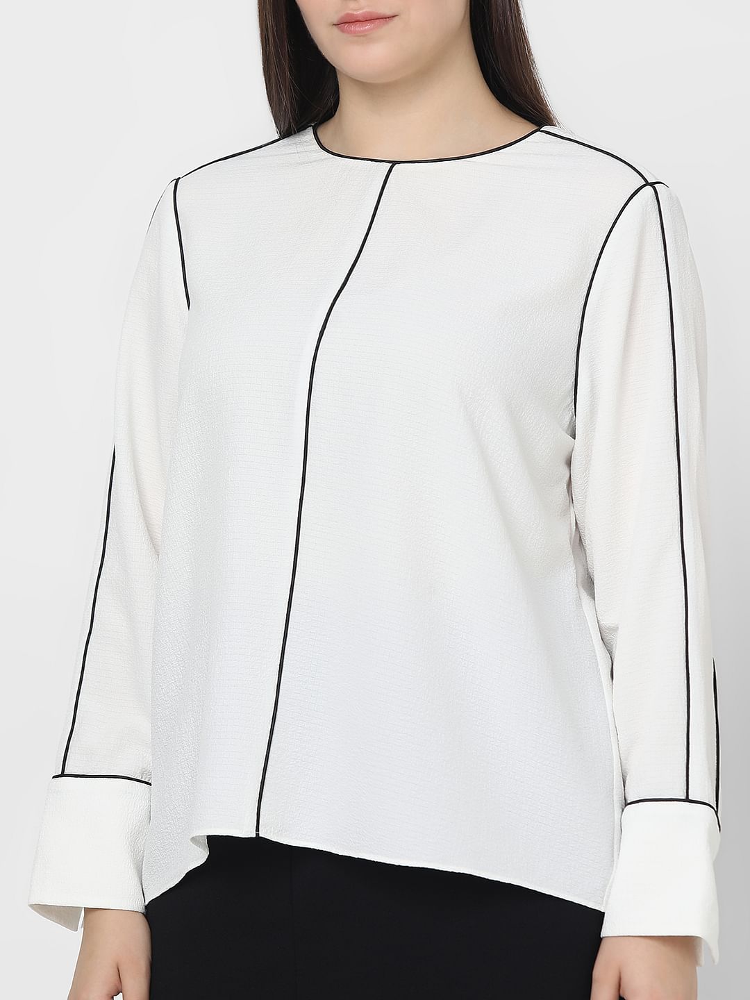 Curve White Contrast Piping Top