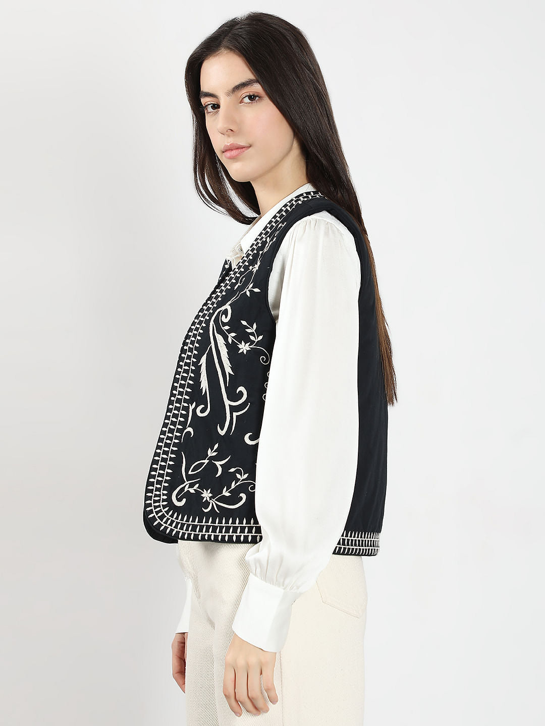 Black Floral Embroidered Sleeveless Jacket