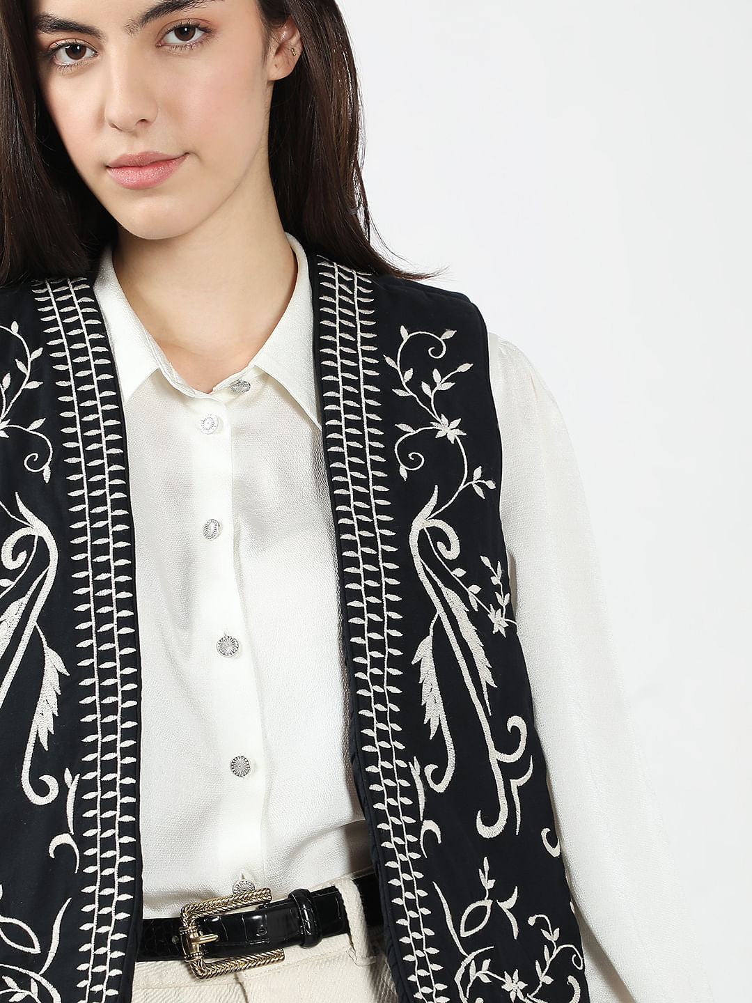 Black Floral Embroidered Sleeveless Jacket