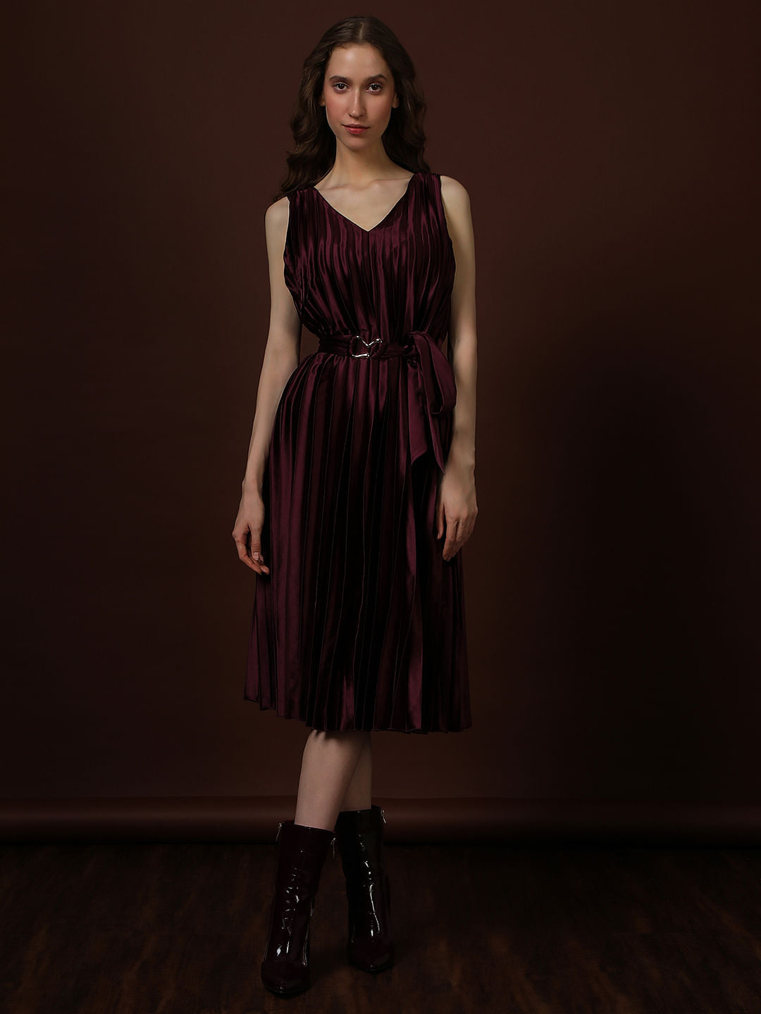 Wine Pleated Sleeveless Dress