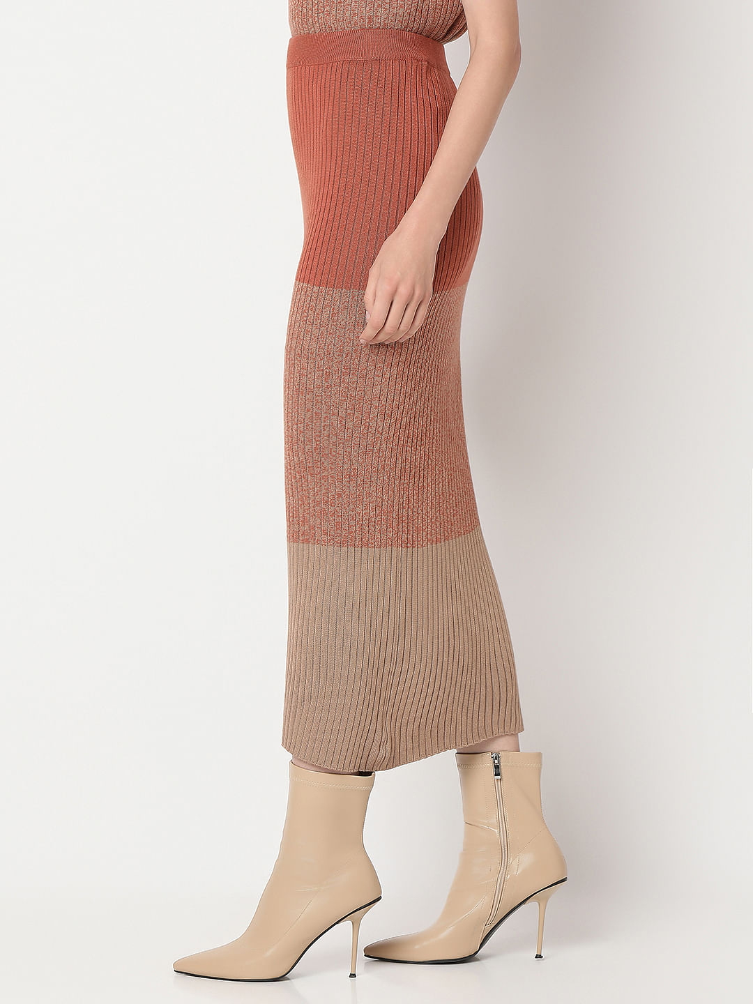 Beige Colourblocked Knitted Co-Ord Set Skirt