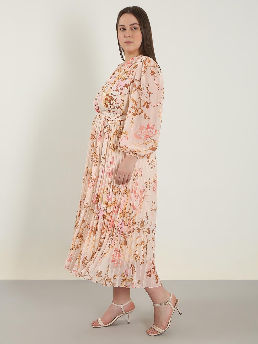 Vero Moda Curve Peach Floral Midaxi Pleated Dress
