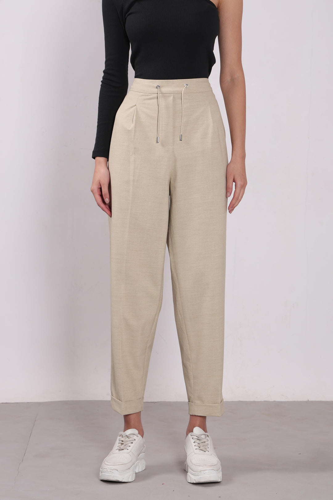 Vero Moda Beige Tapered Fit Pants