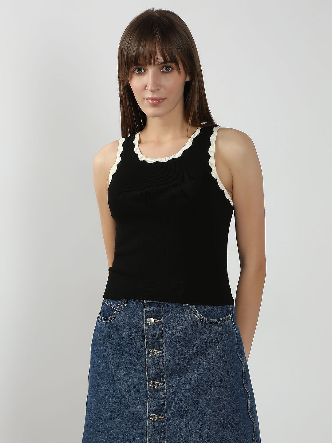 Black Scallop Sleeves Top