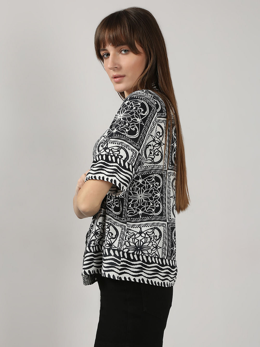 Black & White Printed Short Sleeves Shirt