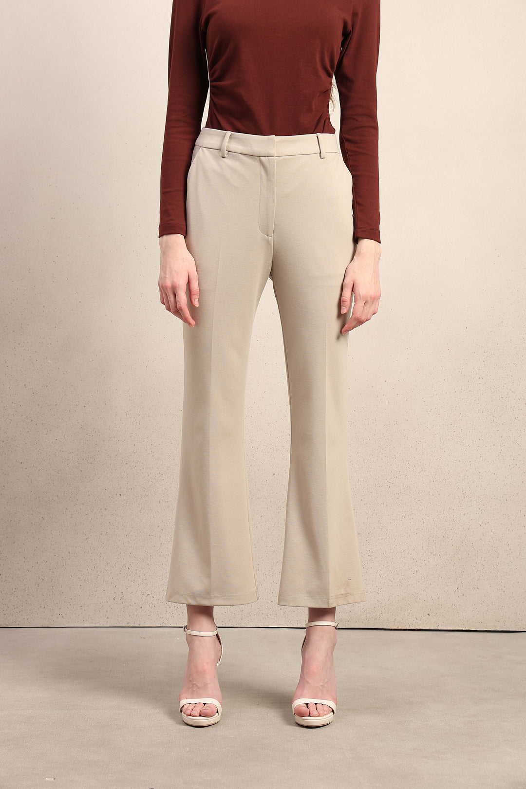 Cropped Bootcut Fit Pants