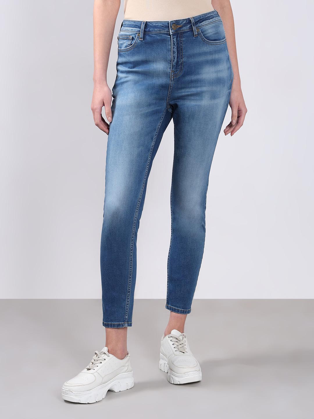 Vero Moda Light Blue Mid Rise Skinny Fit Jeans