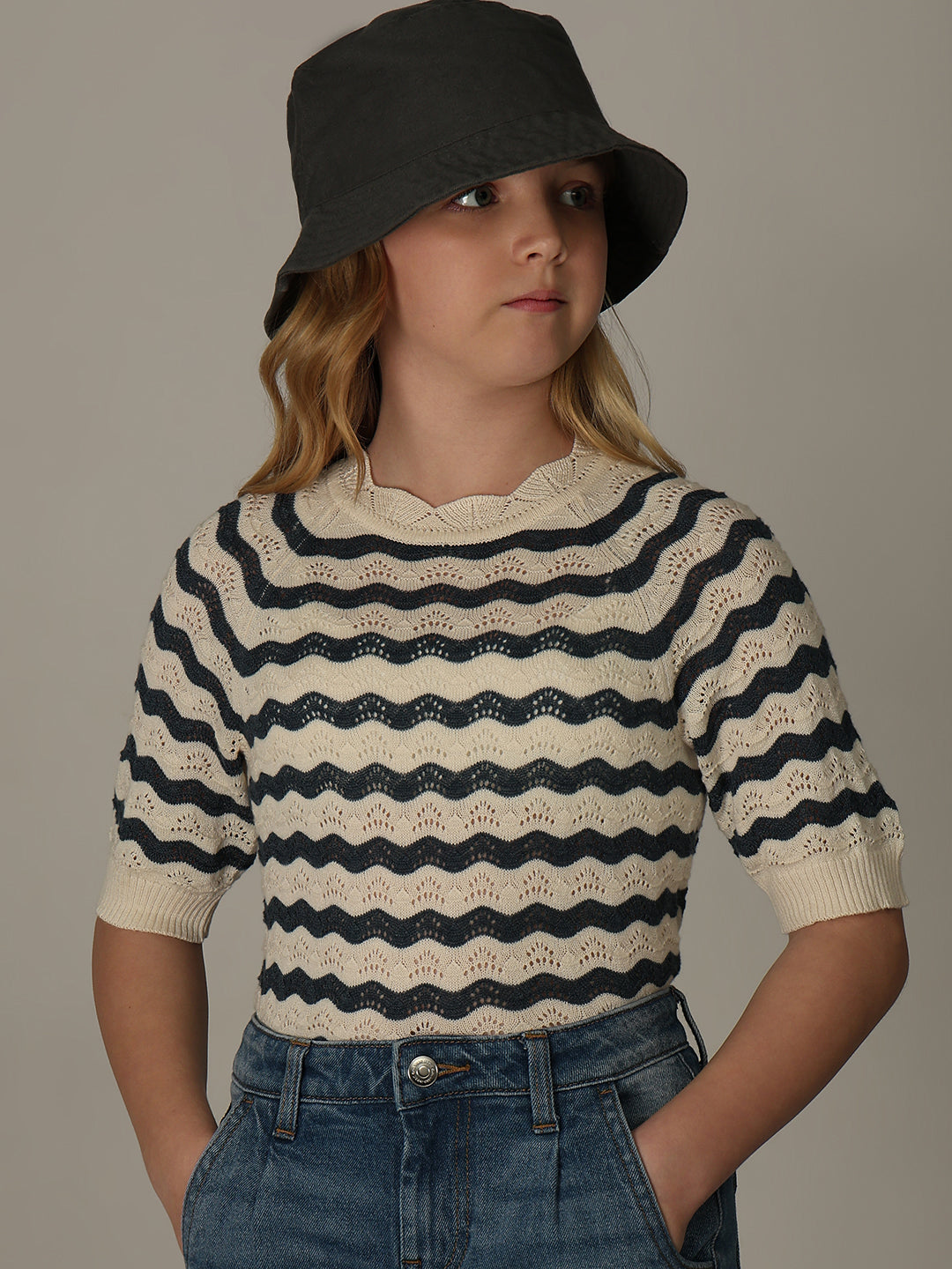 GIRL Striped Pullover