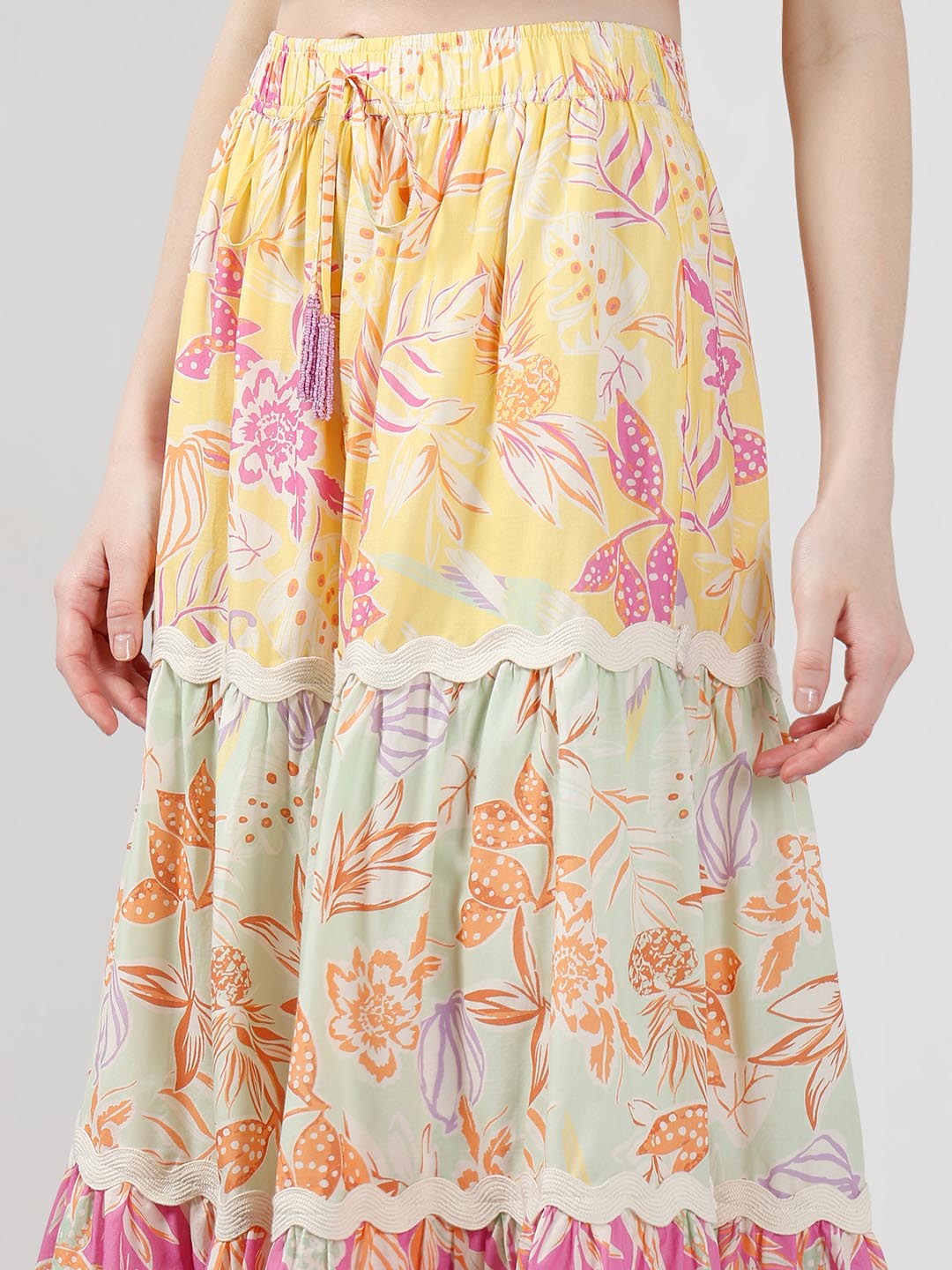 Vero Moda Multi-Colour Printed Flared Skirt