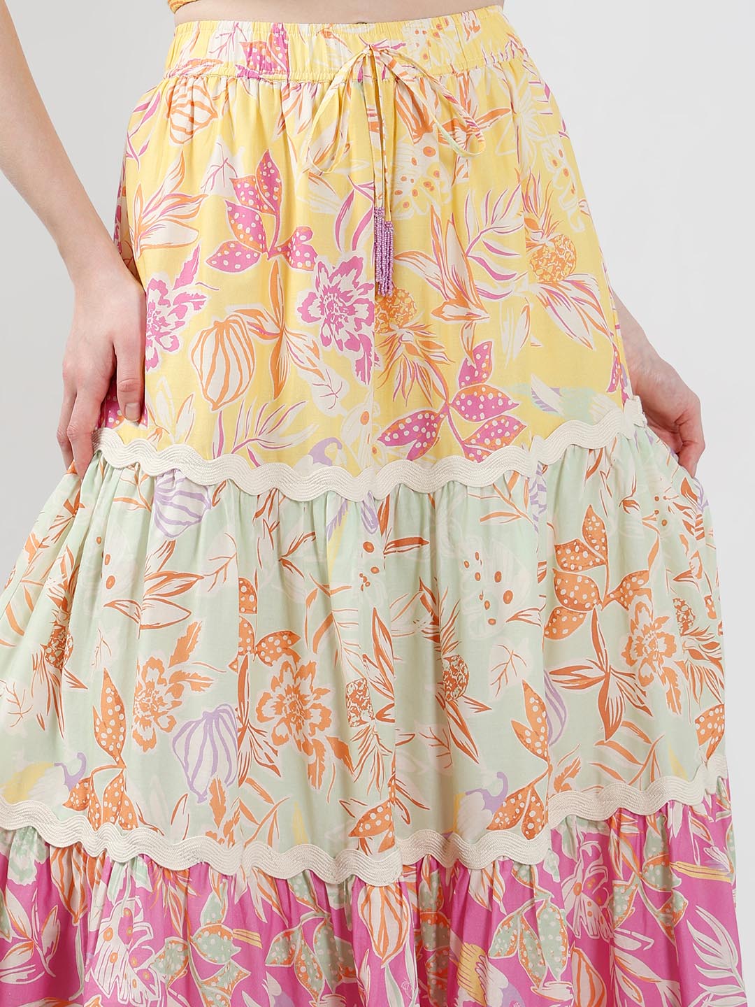 Vero Moda Multi-Colour Printed Flared Skirt