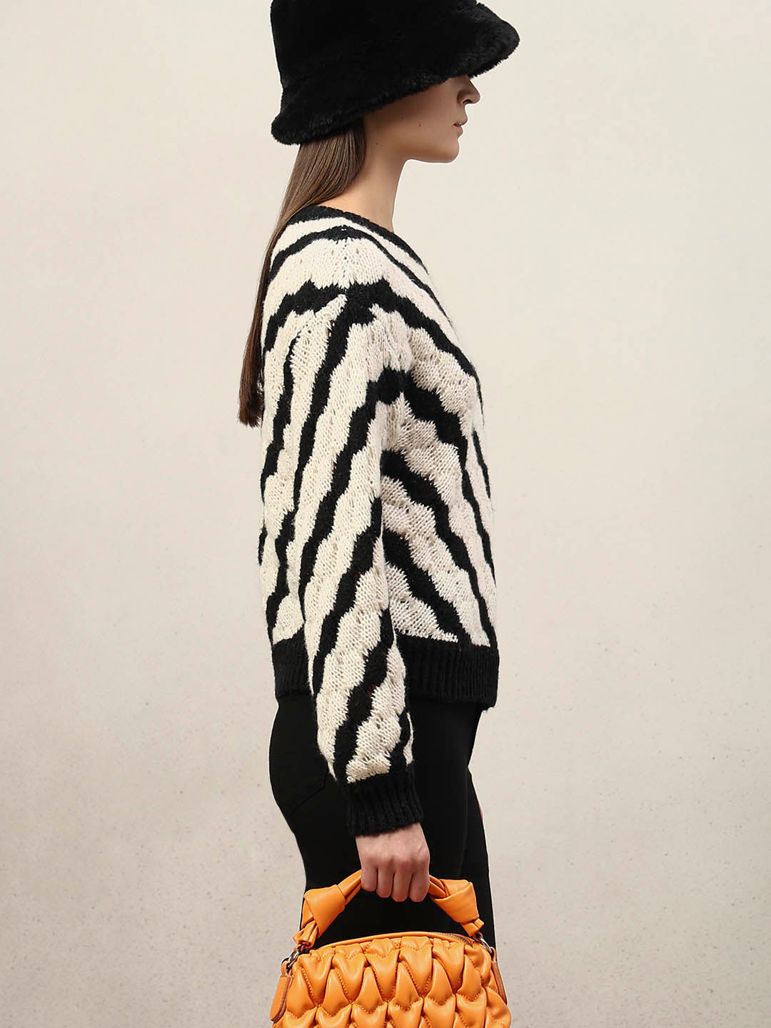 Striped O-Neck Pullover