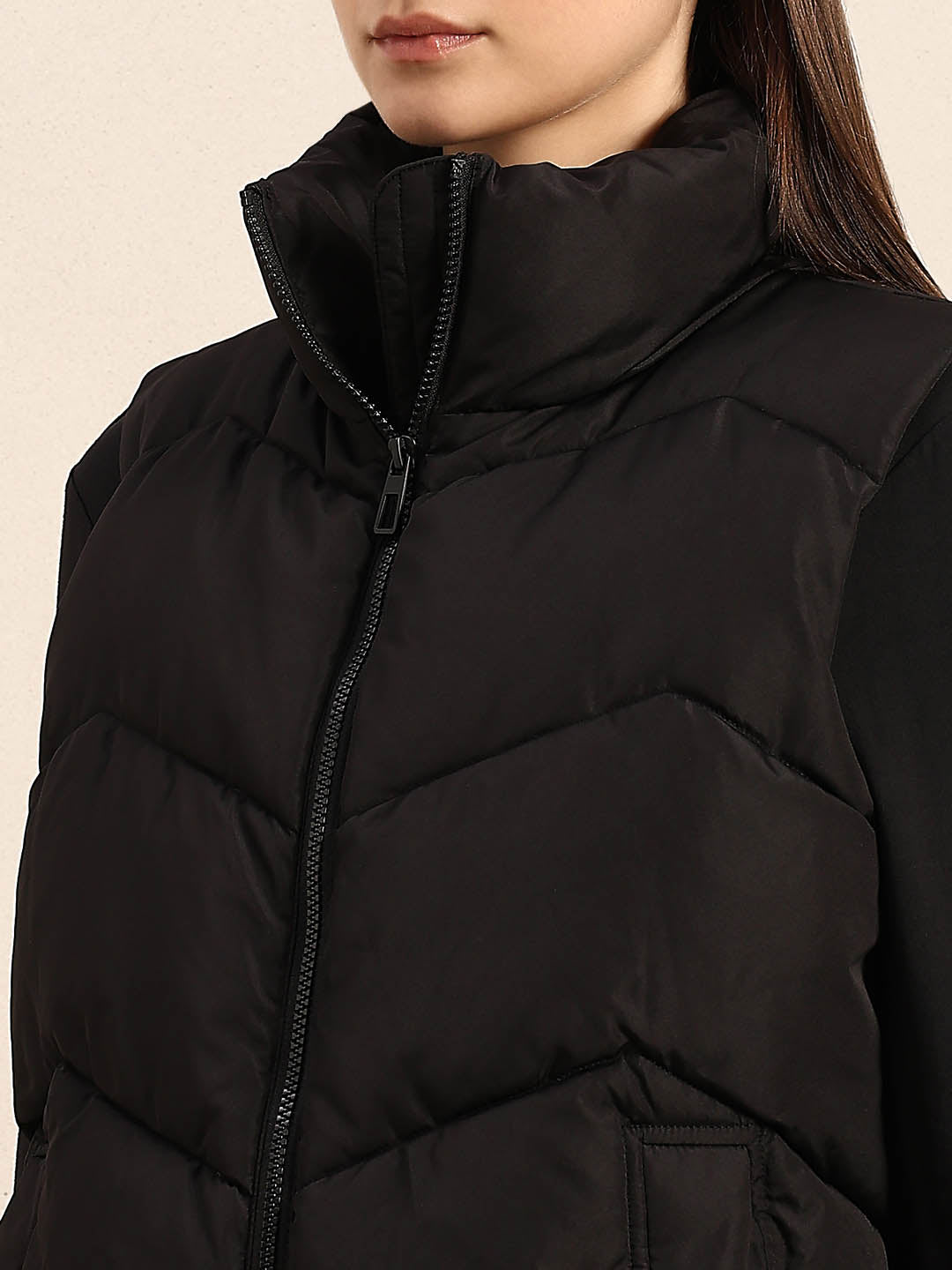 High-Neck Short Puffer Waistcoat - Black