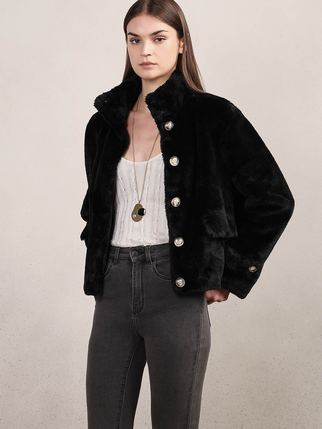 Faux Fur Buttoned Jacket