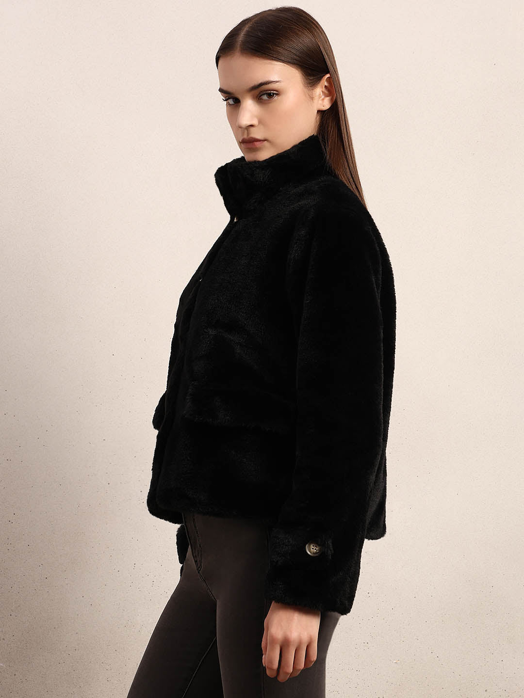 Faux Fur Buttoned Jacket