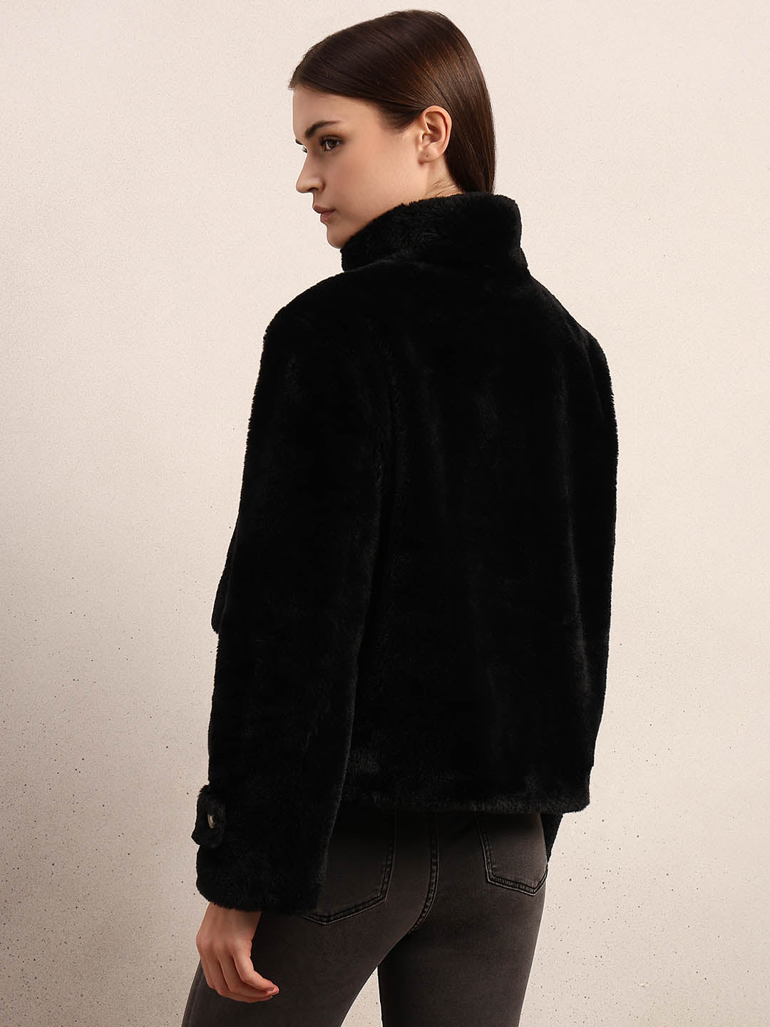 Faux Fur Buttoned Jacket
