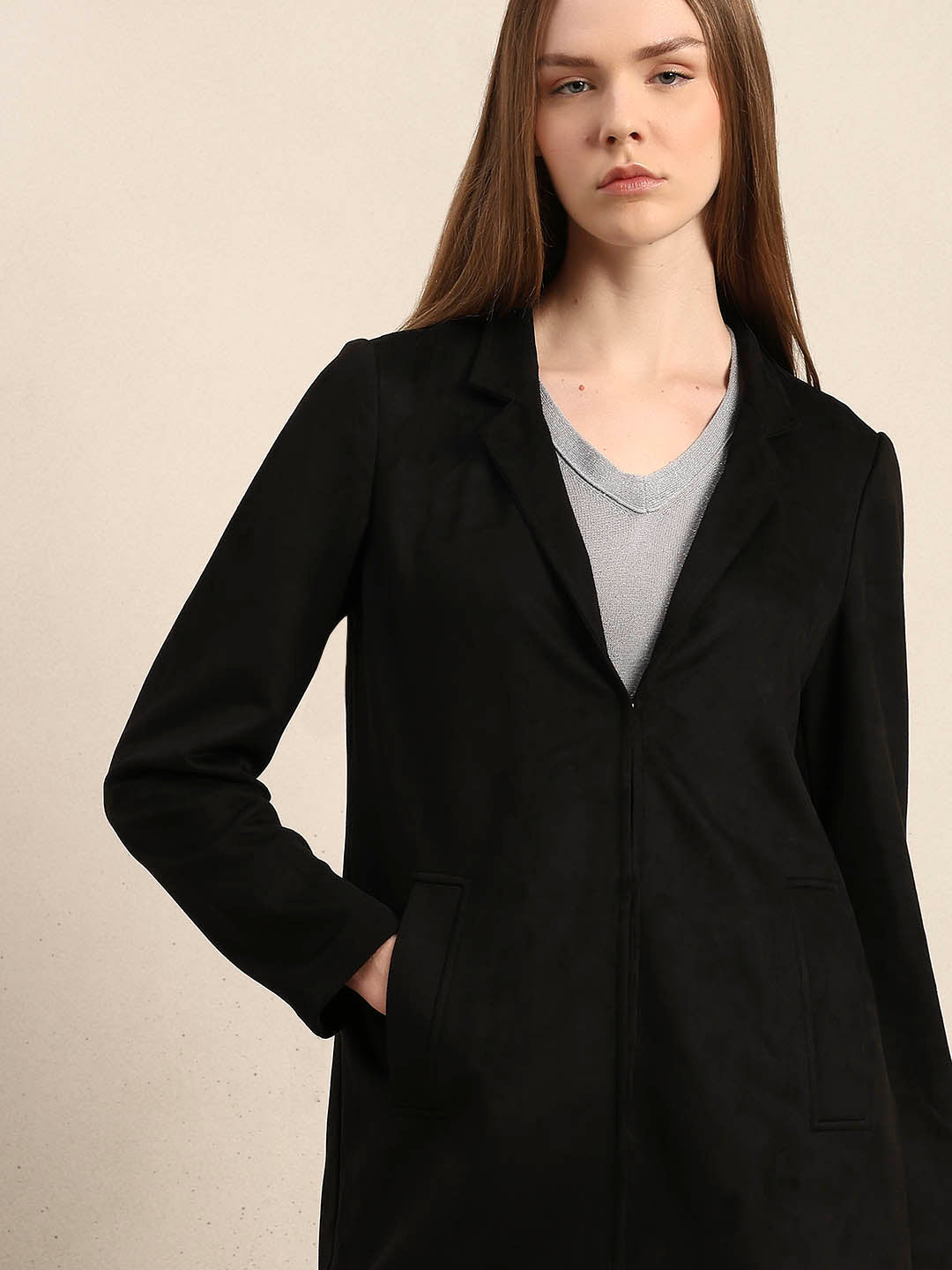 Long V-Neck Jacket - Black