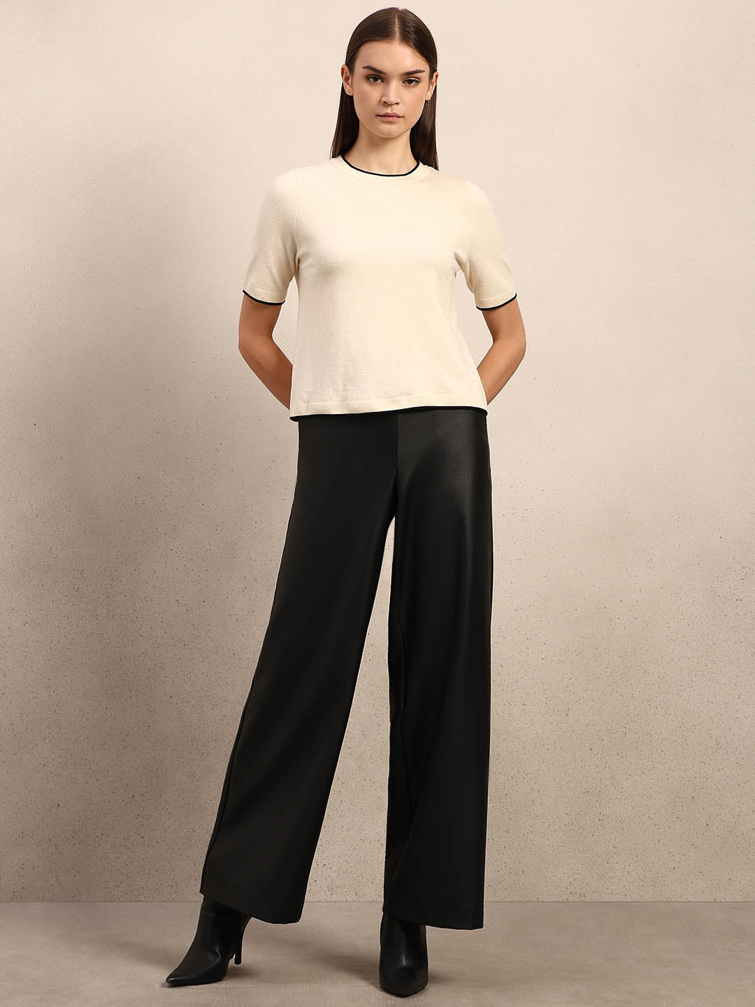 Short Sleeves O-Neck Pullover - Off-White