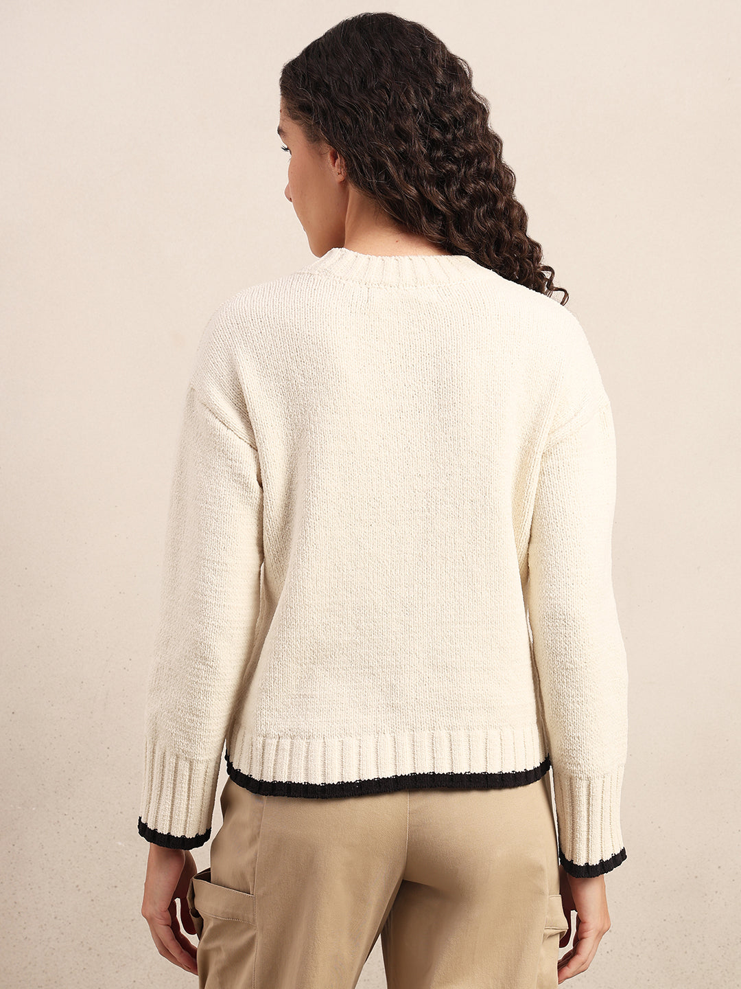 O-Neck Contrast Hem Pullover