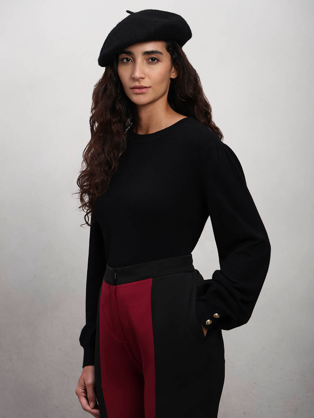 Ribbed Knit O-Neck Pullover