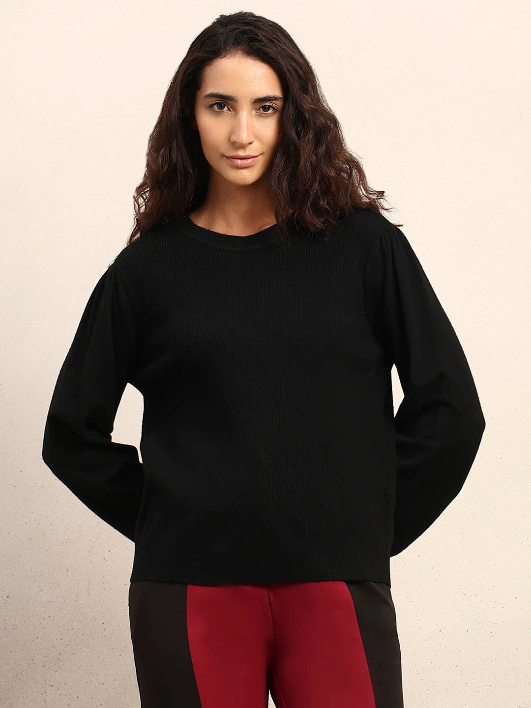 Ribbed Knit O-Neck Pullover