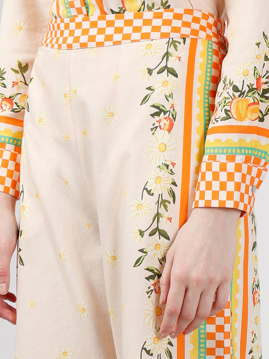 Vero Moda Yellow Printed Pants