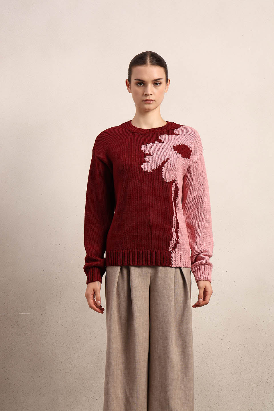 Dual Tone O-Neck Pullover