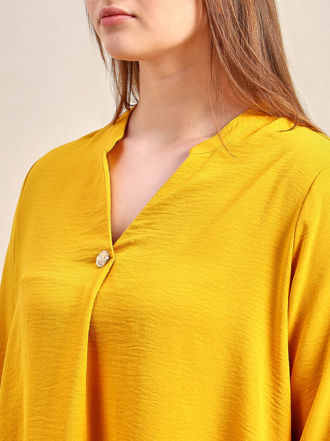 Curve V-Neck Top