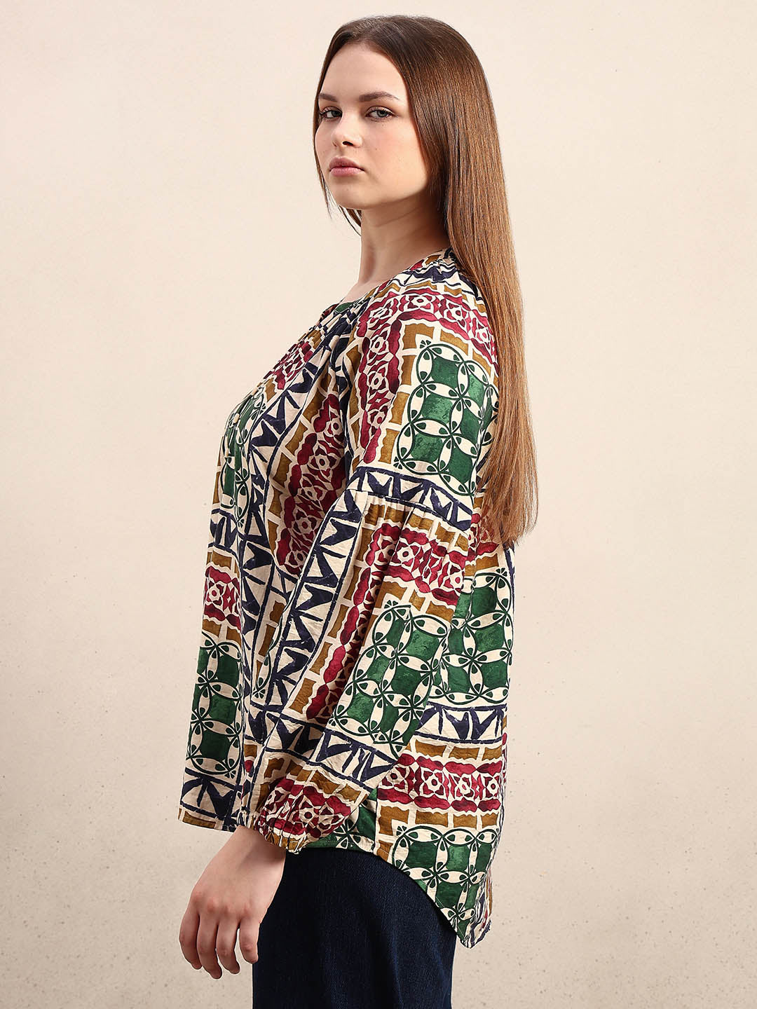 Curve Multi-Colour Printed V-Neck Top