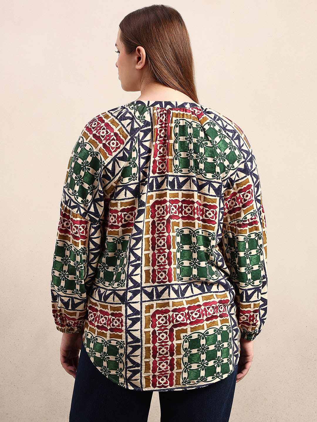 Curve Multi-Colour Printed V-Neck Top