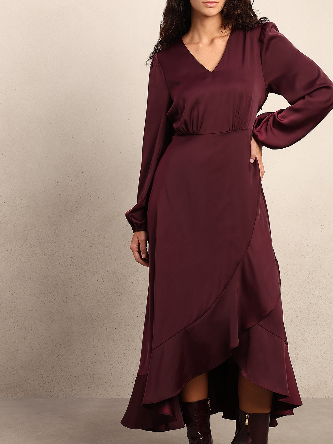 Ruffle Detail V-Neck Midi Dress