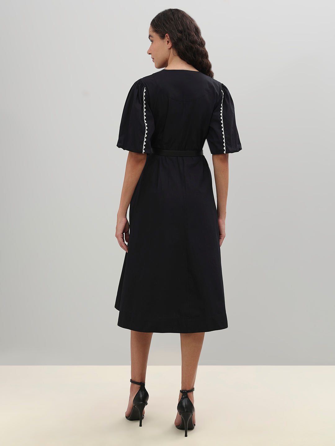 V-Neck Contrast Stitch Midi Dress