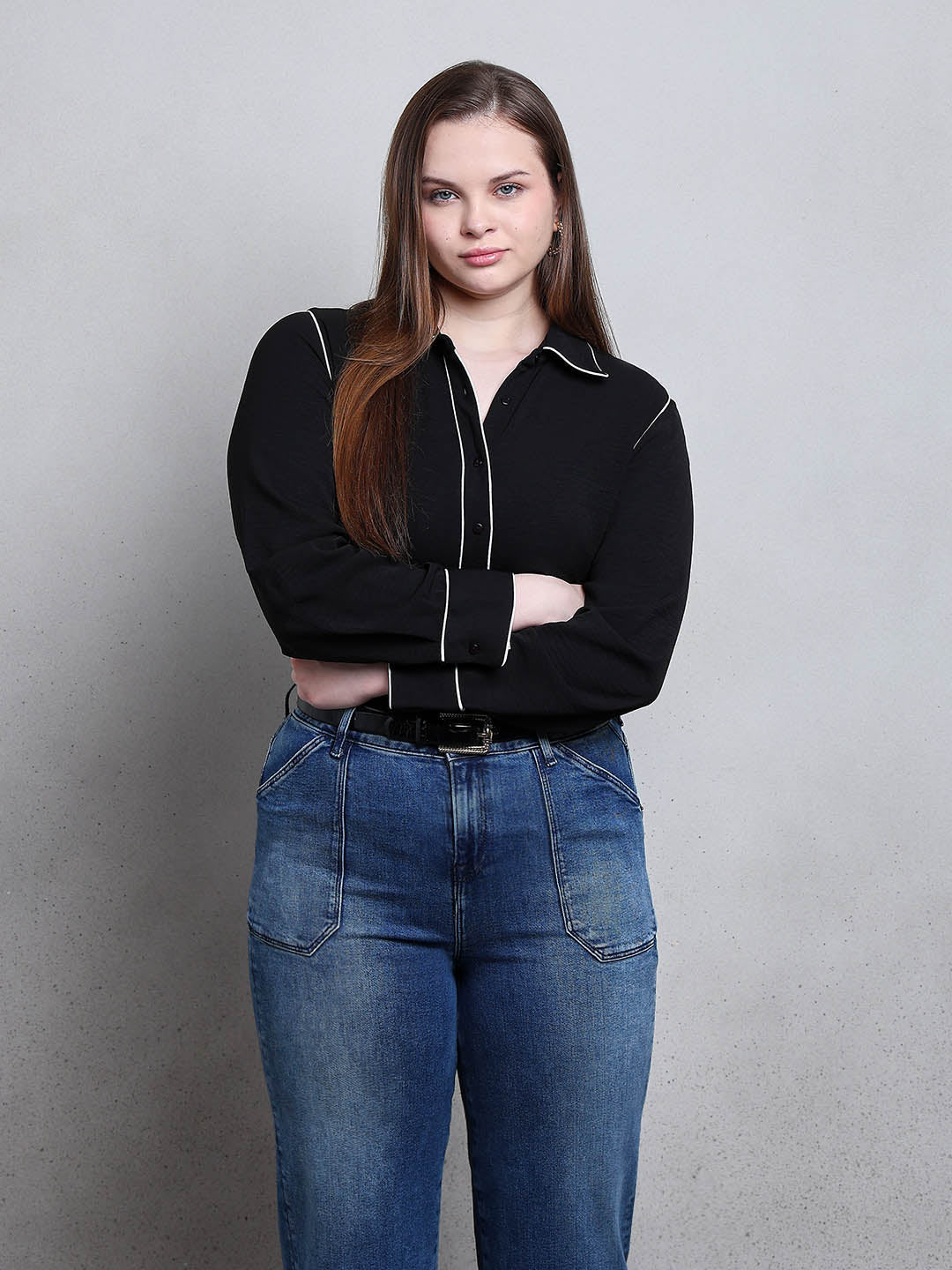 Curve Contrast Piping Shirt - Black