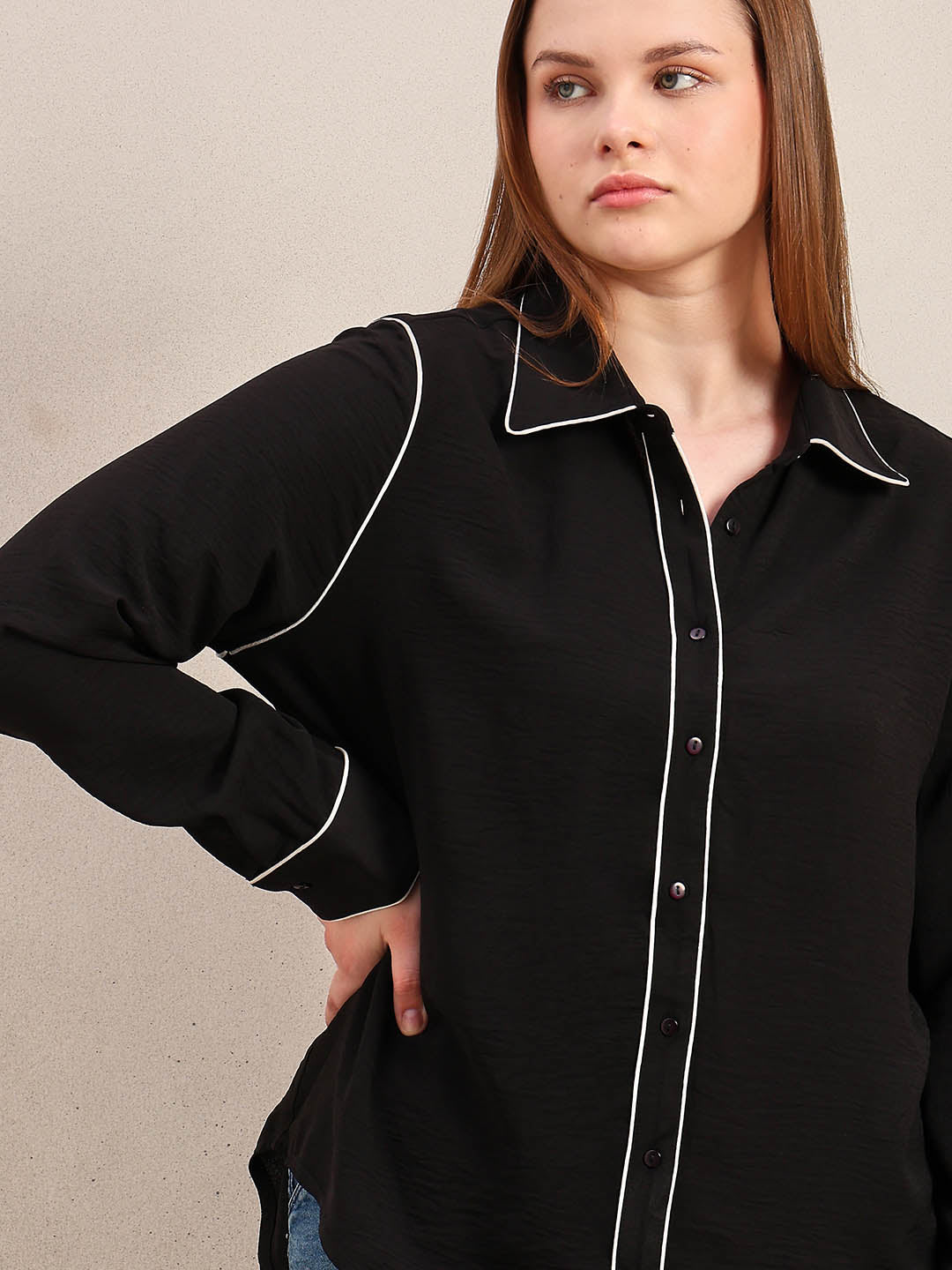 Curve Contrast Piping Shirt - Black