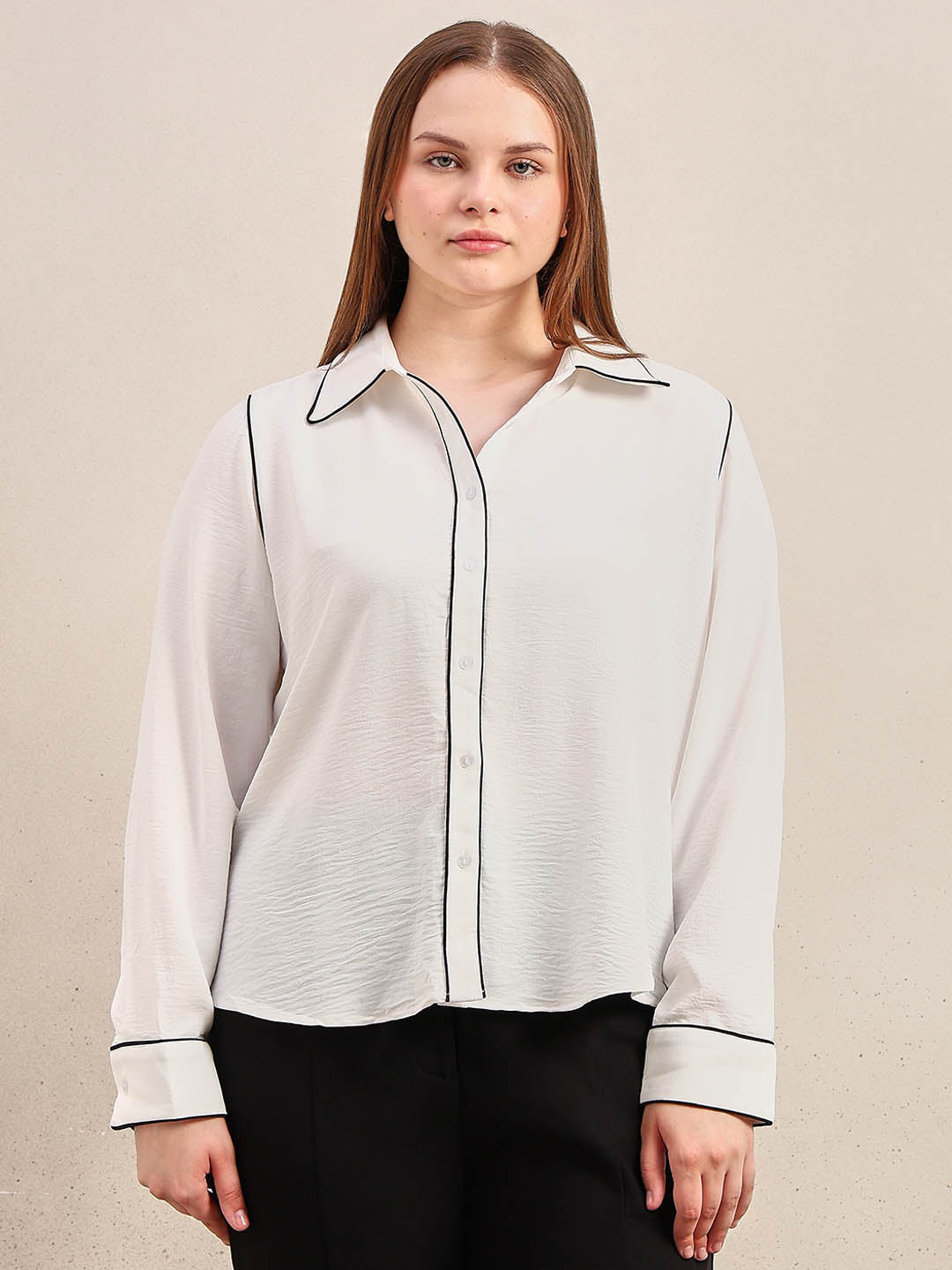 Curve Contrast Piping Shirt - Off-White