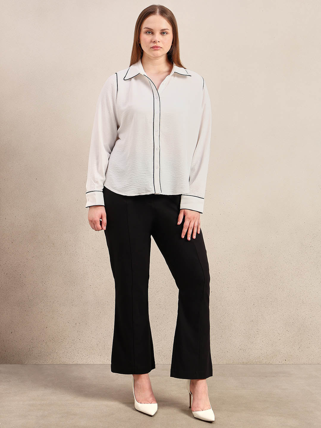 Curve Contrast Piping Shirt - Off-White