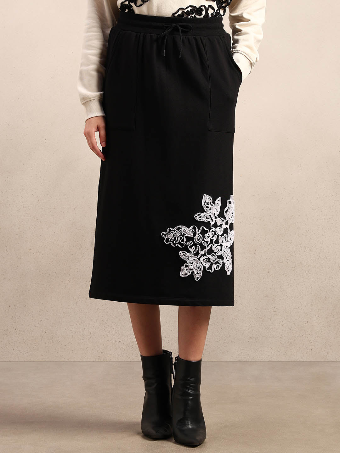 Floral Embroidered Sweatskirt