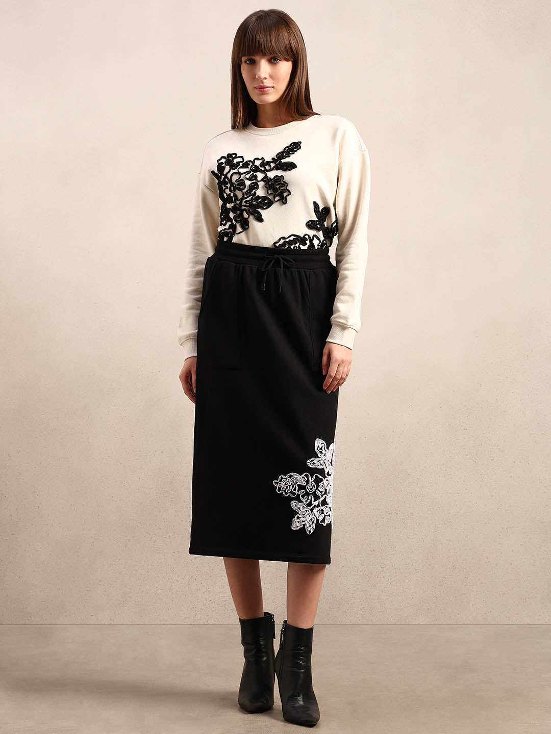 Floral Embroidered Sweatskirt