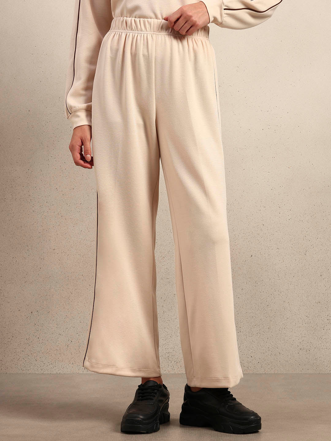 Relaxed Fit Wide Leg Sweatpants