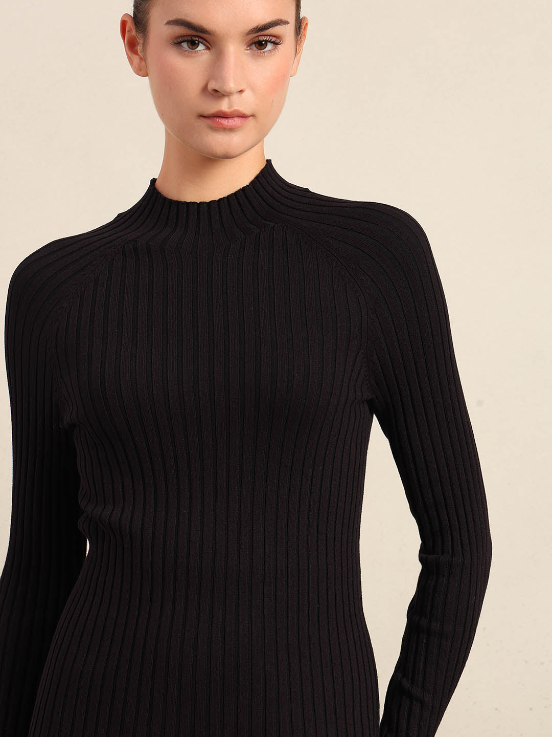 Black Ribbed Knit Fitted Top